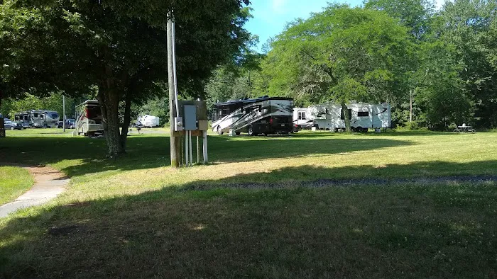 Navy Earle MWR RV Park 4