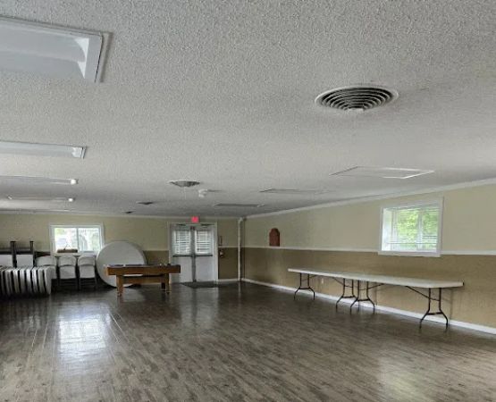 Oak Tree Manufactured Home Community