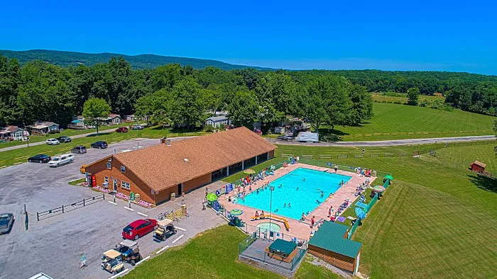 Sun Retreats Pleasant Acres Farm 2