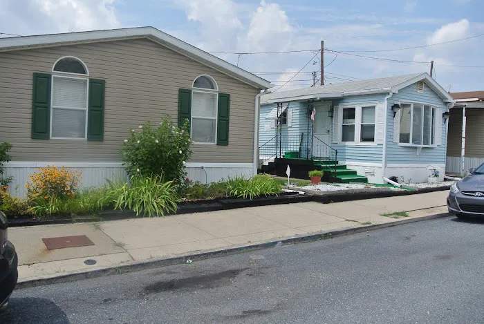 Holly Park Court Mobile Home Park, by Valley Community Management 6