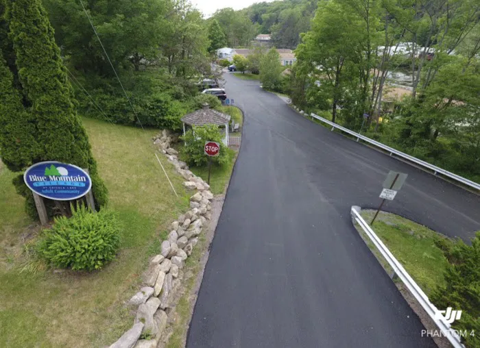 Blue Mountain Village 0