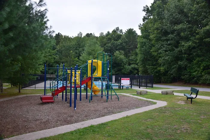 New Twin Lakes Village Manufactured Home Community 2