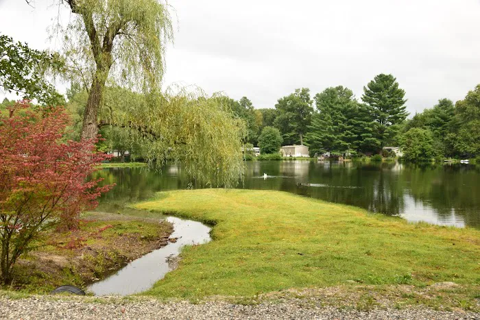 New Twin Lakes Village Manufactured Home Community 8