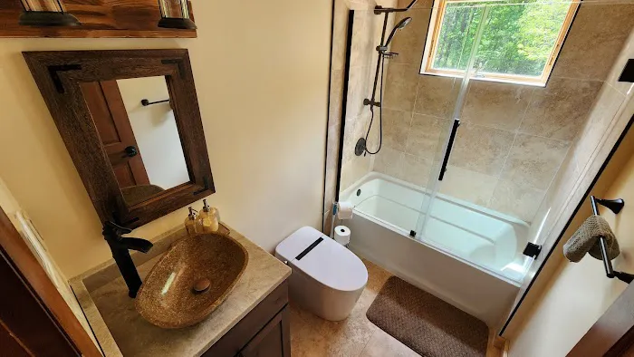 Ski, Hike & More: Spacious Log Cabin in Long Pond 0