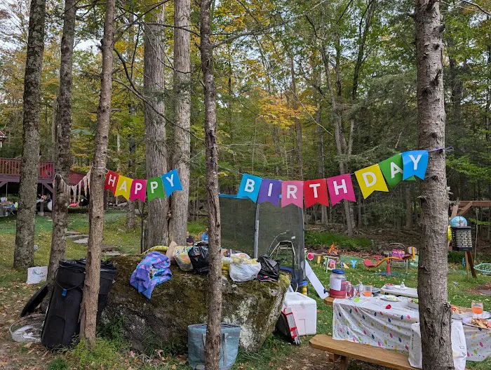 Family Friendly: Streamside Retreat in The Hideout 2