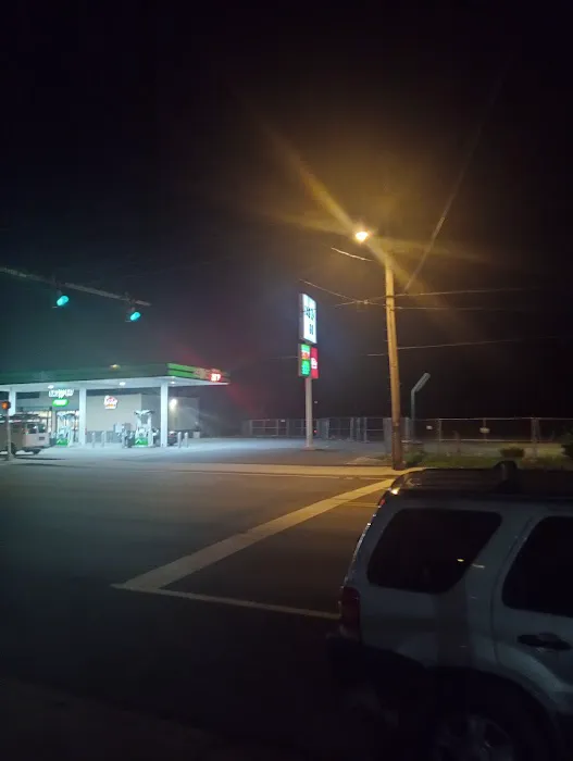 Kellys Trailer Park Court 0