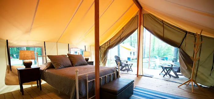 Keen Lake Camping Cottage Resort 3