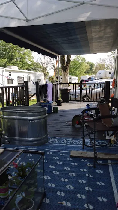 Hillcrest RV & Mobile Home Park 4