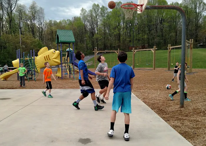 Adventure Bound Camping Resorts - Eagles Peak 9