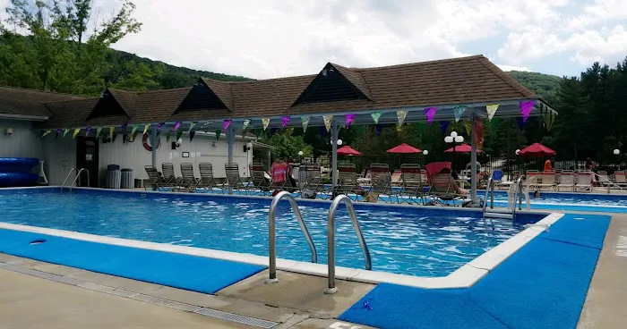 Lone Oak Campsites 6