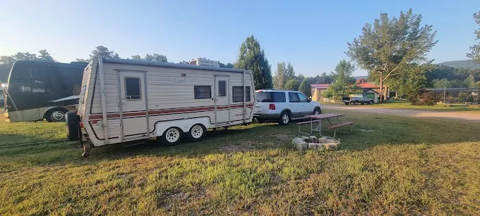 Lake Compounce Campground 4