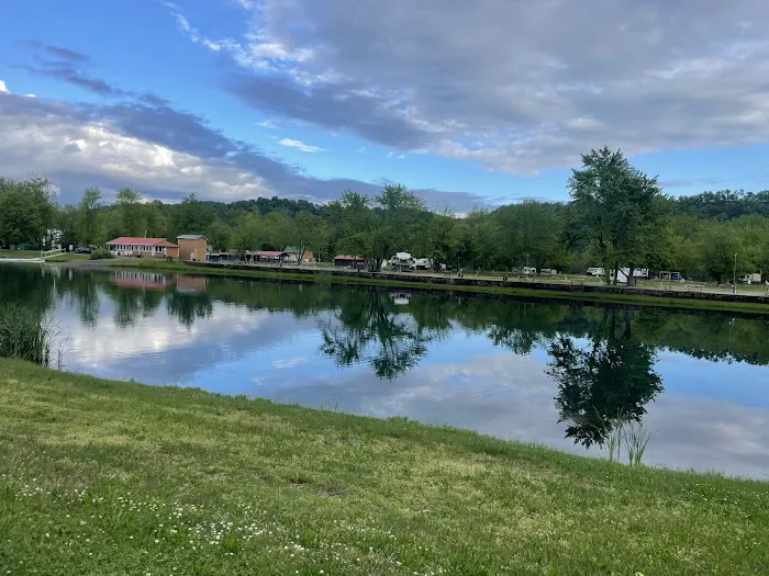 Splash Magic RV Resort 8