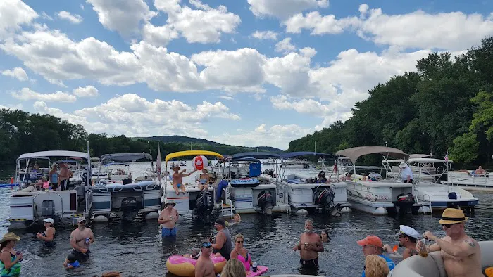 River Edge RV Camp & Marina 5