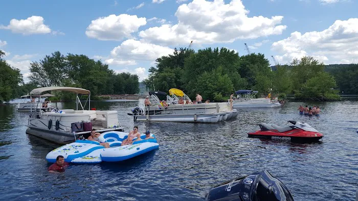 River Edge RV Camp & Marina 8