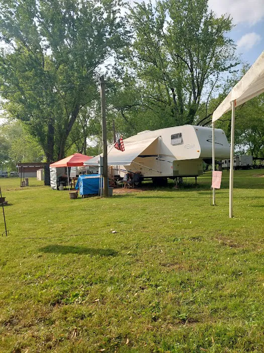 River beach campgrounds 4