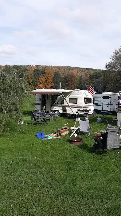 Crazy Acres Campground at Beaver Spring Lake 3