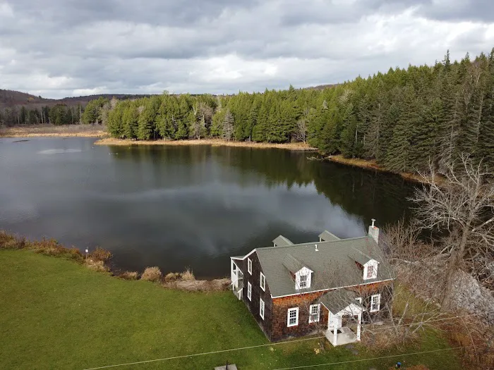 Lincoln Pond Cottage 1