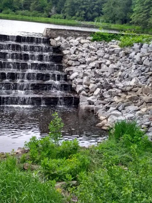 Lincoln Pond Cottage 0