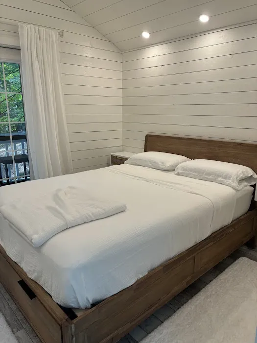 Sunny Little Cottage 0