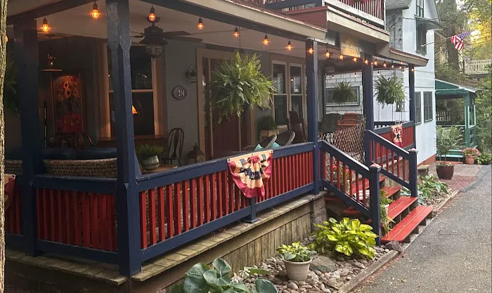 Sunday Morning Cottage 9