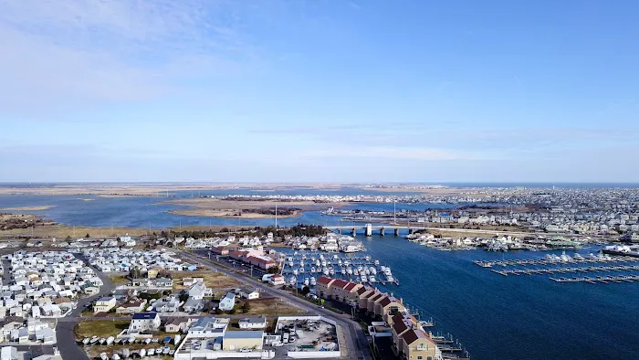 Shawcrest Community and Marina 2