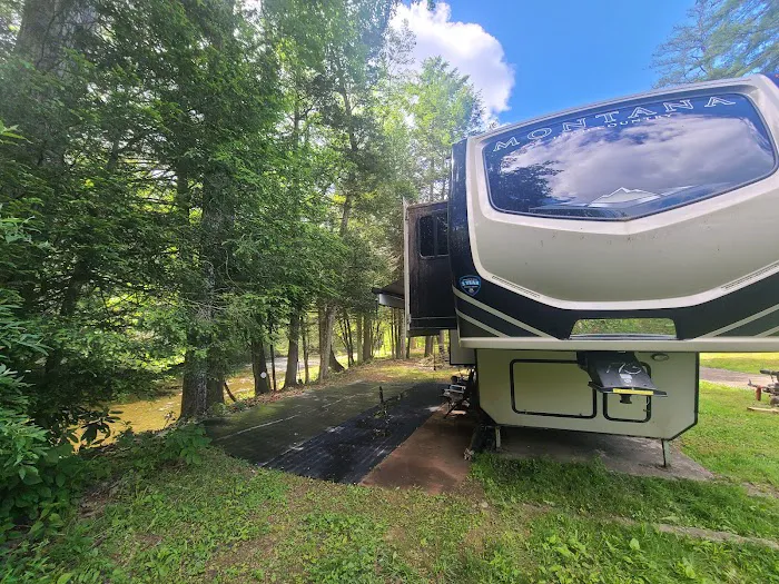 Oilmen's creekside RV sites 8