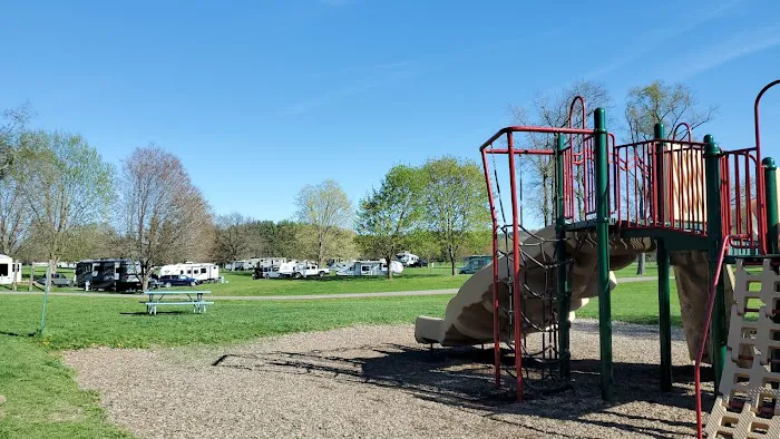 Hickories Park Camping and BBQ Area 4