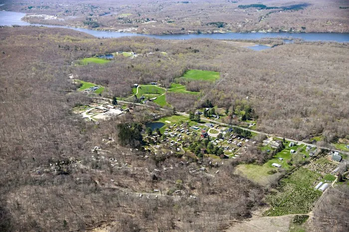 Wolf's Den Family Campground 8