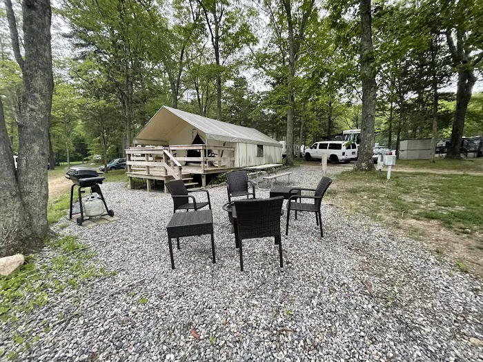 Niantic / I-95 Exit 72 KOA Holiday 3