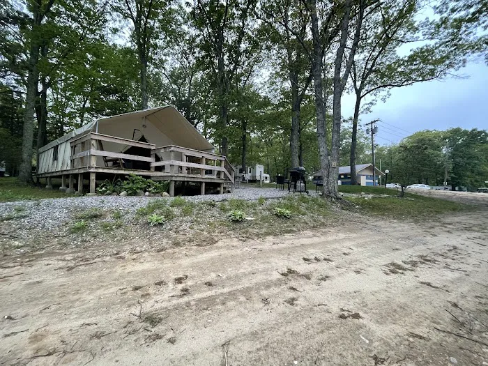 Niantic / I-95 Exit 72 KOA Holiday 2