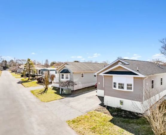 Colonial East Manufactured Home Community