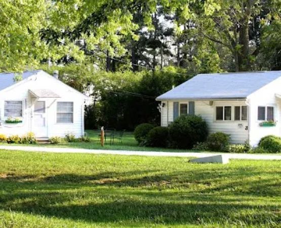 Harris Cove Cottages Bed 'N Boat