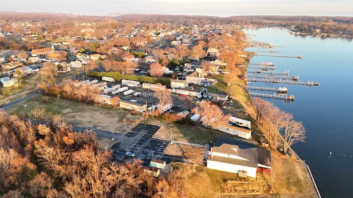 Bay Front Mobile Home Court & RV 9