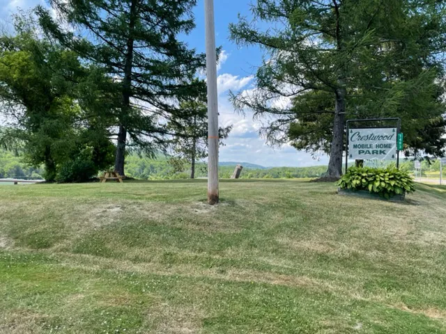 Crestwood Mobile Home Park 3