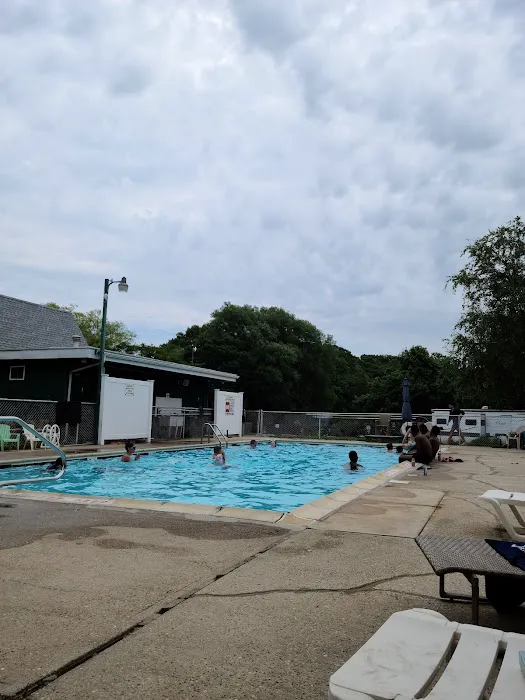 North Fork Cottages & RV Resort 7