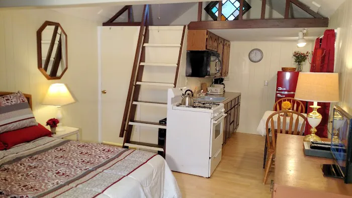 Cozy Nest Cottages 2