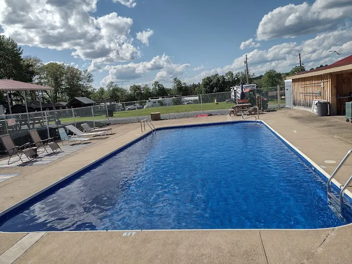 Lost Acres Camping Resort/Eatery 9