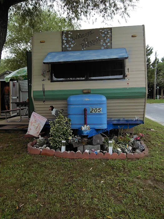 Bayshore Inc Camp Site & Park 9