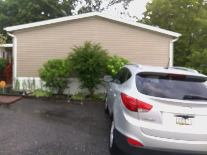 Holiday Mobile Estates 8