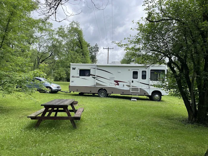 Yellow Lantern Kamp Grounds 9