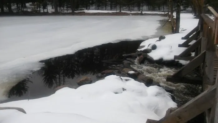 Oneida pines Resort 0