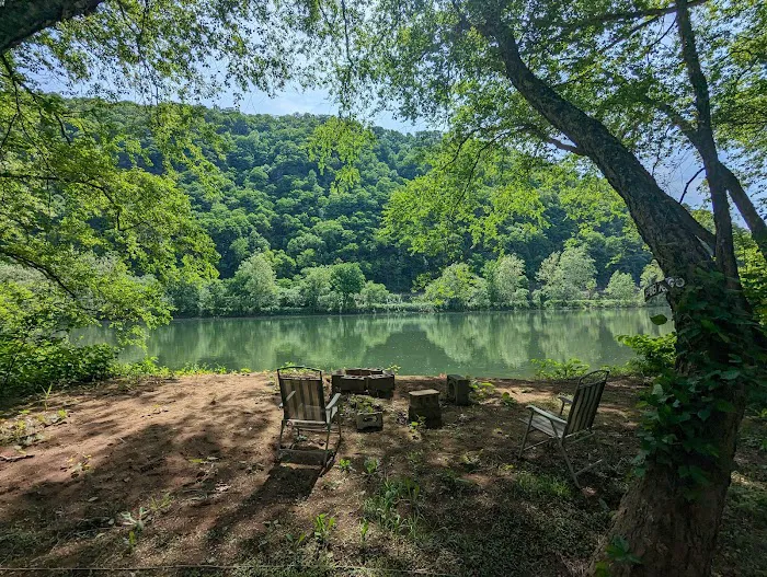 Green Acres Glampground 9