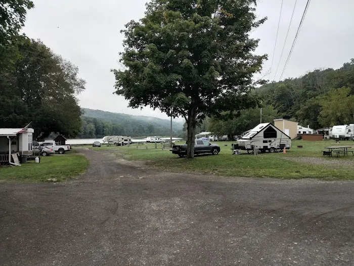 Jellystone Park of the Finger Lakes @ Babcock Hollow 7