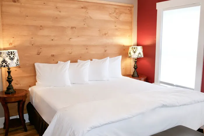 Kampfires Campground, Inn & Entertainment 7