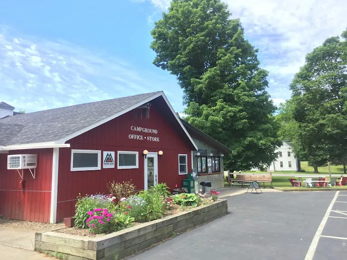 Kampfires Campground, Inn & Entertainment 3