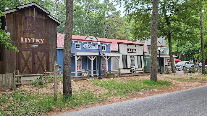 Sun Outdoors Frontier Town 4