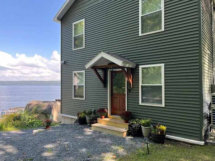 Lone Retreat Lake House 2