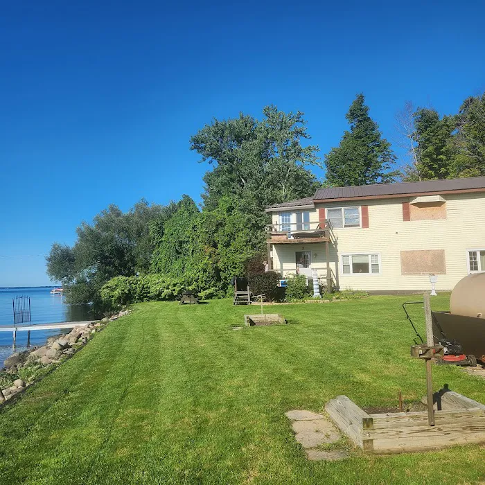 Anglers' Bay Cottages and Marina 7