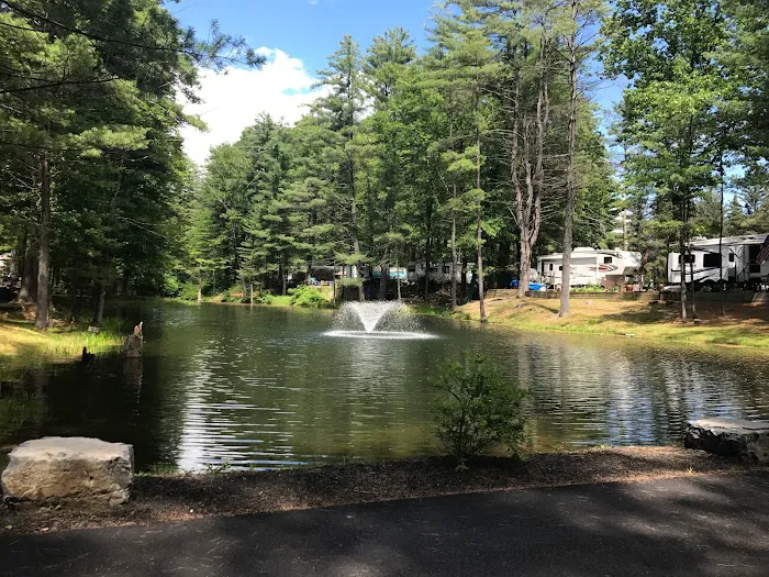 Sun Retreats Adirondack Gateway 0