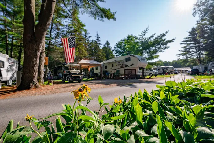 Sun Retreats Adirondack Gateway 6